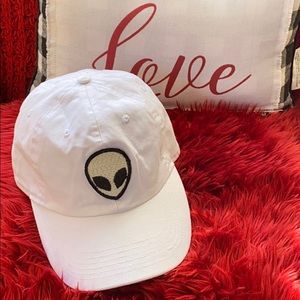 Brandy Melville White Alien Baseball Hat
